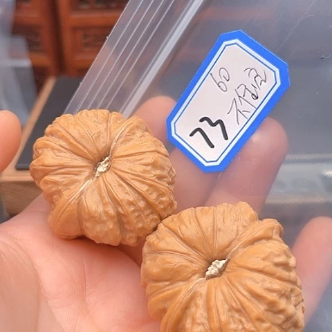 文玩核桃吊坠不**?南瓜