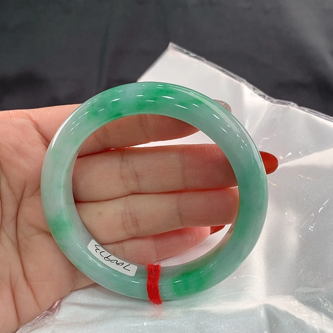 【闪购商品】翡翠手镯未镶嵌58.2，57/58