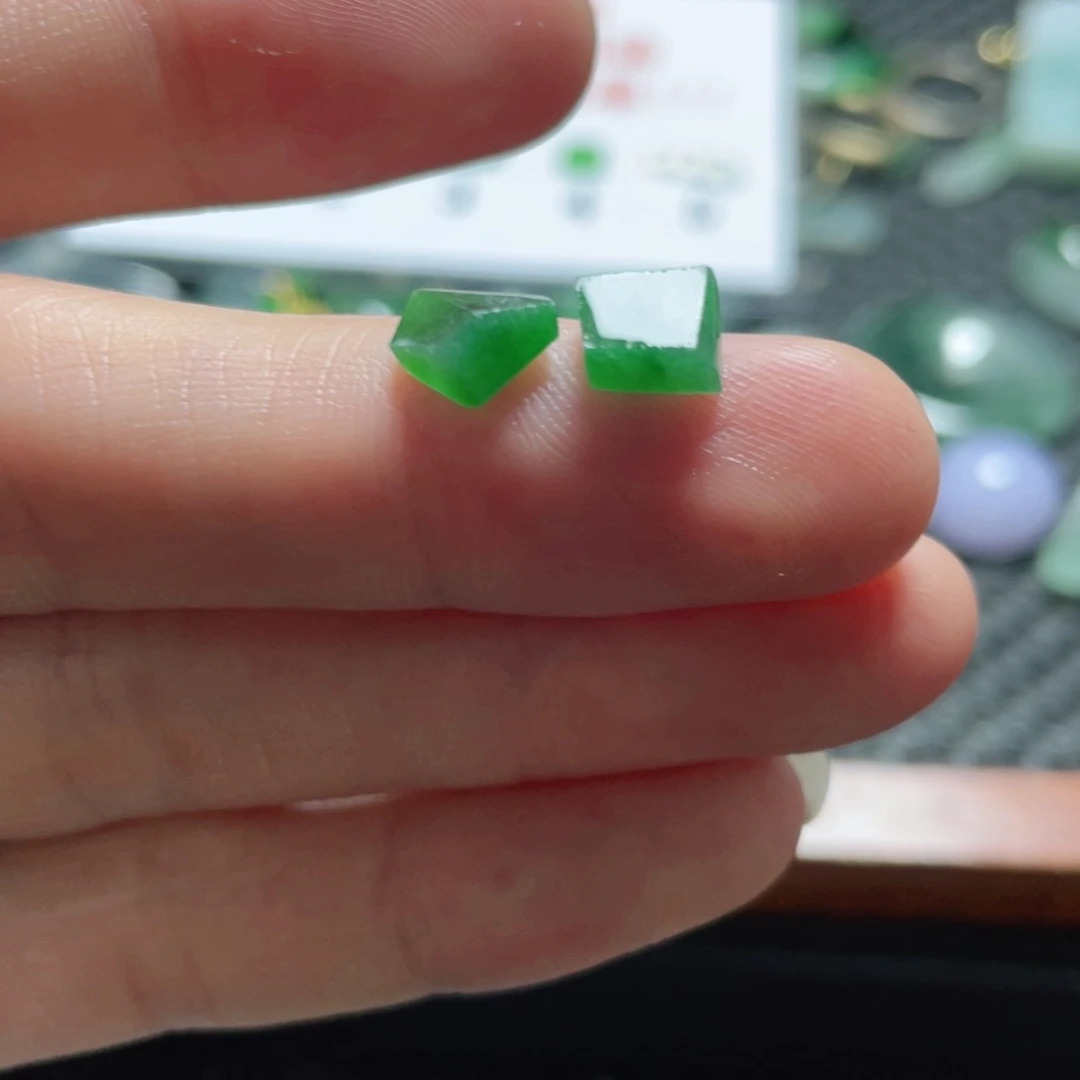 定制翡翠未镶嵌翡翠
