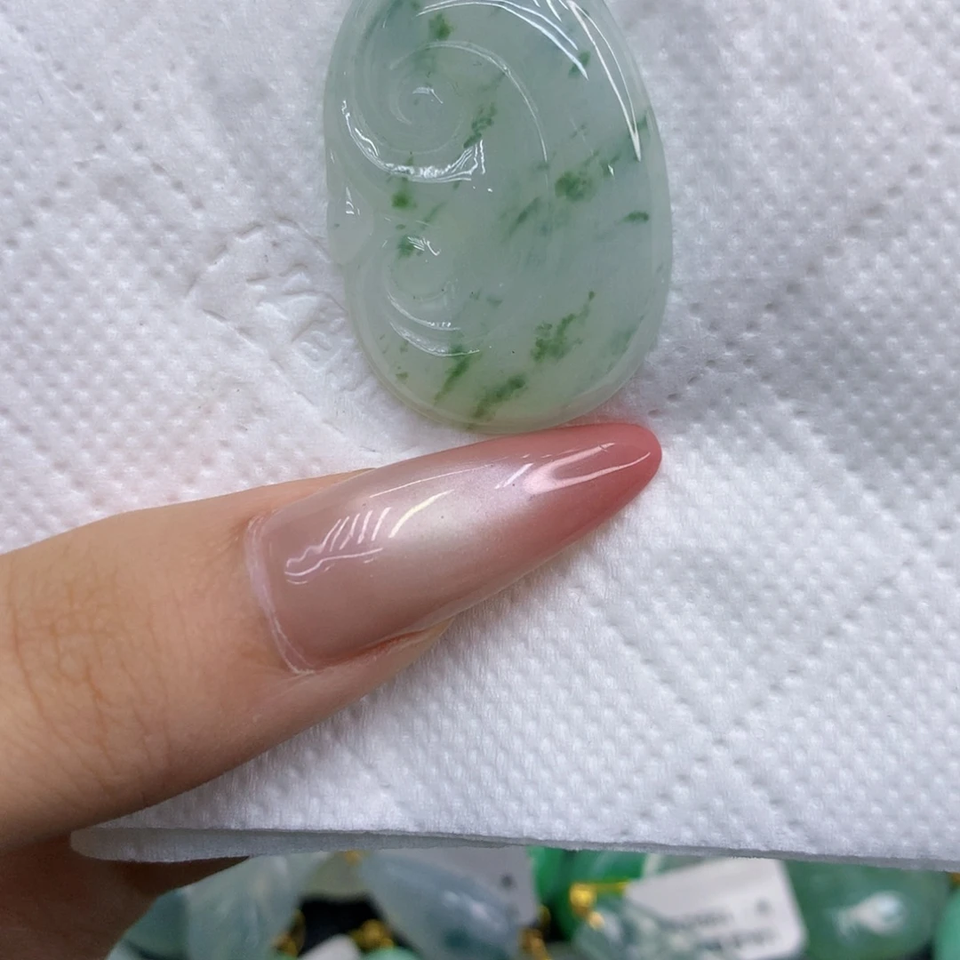 翡翠18K金镶嵌颈饰1111111111