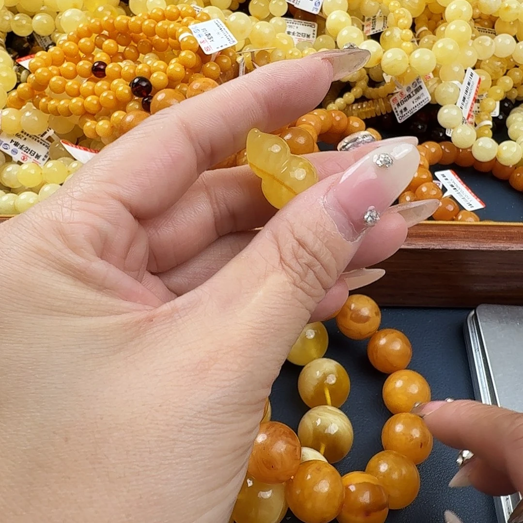 琥珀未镶嵌珠宝奇石