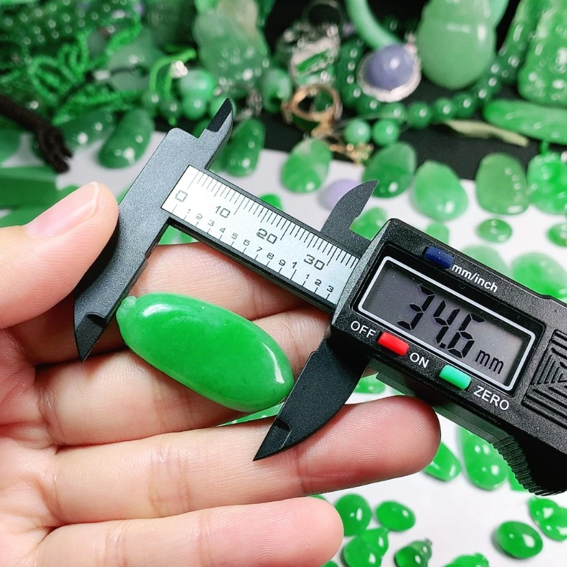 【闪购商品】翡翠颈饰未镶嵌l***a翡翠34.6*16*6.2