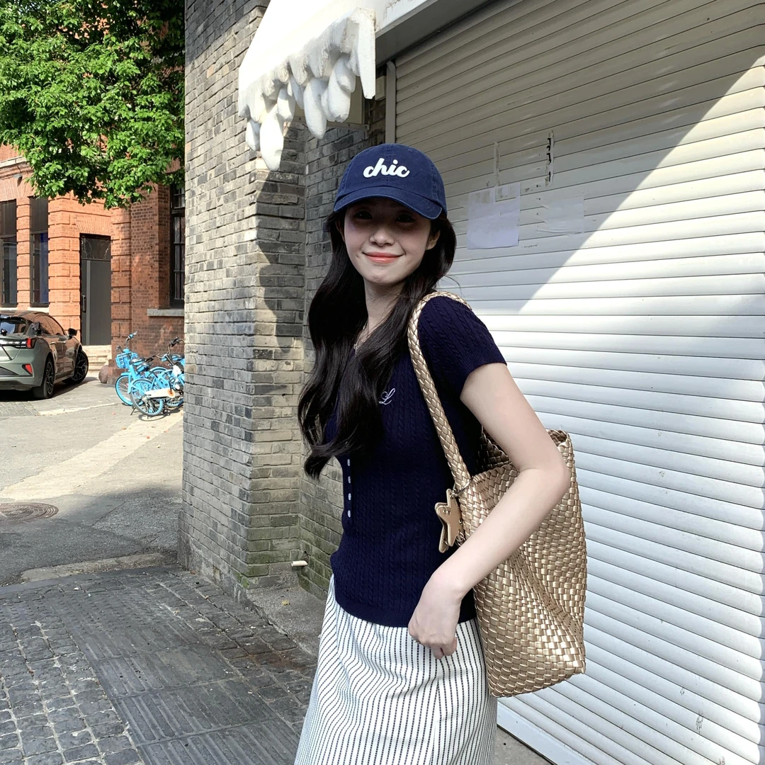 Even一雯【高智miu系】韩系高智感夏季正肩修身显瘦针织设计感上衣