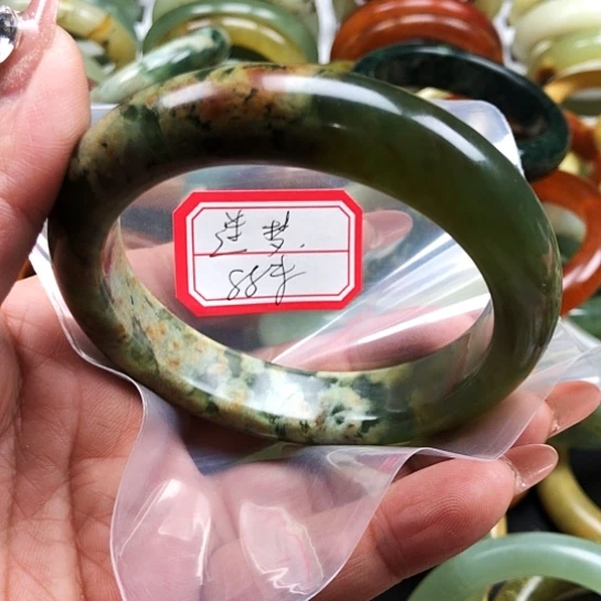 蛇纹石玉手镯未镶嵌迷*