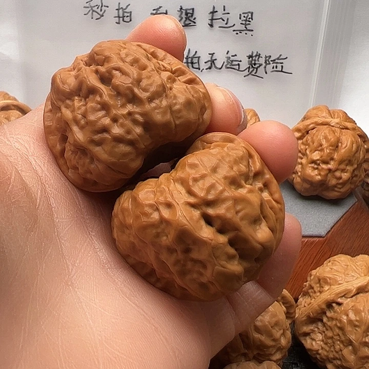 文玩核桃吊坠蛤蟆