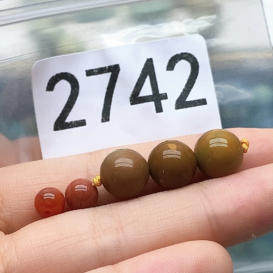 南红玛瑙未镶嵌颈饰