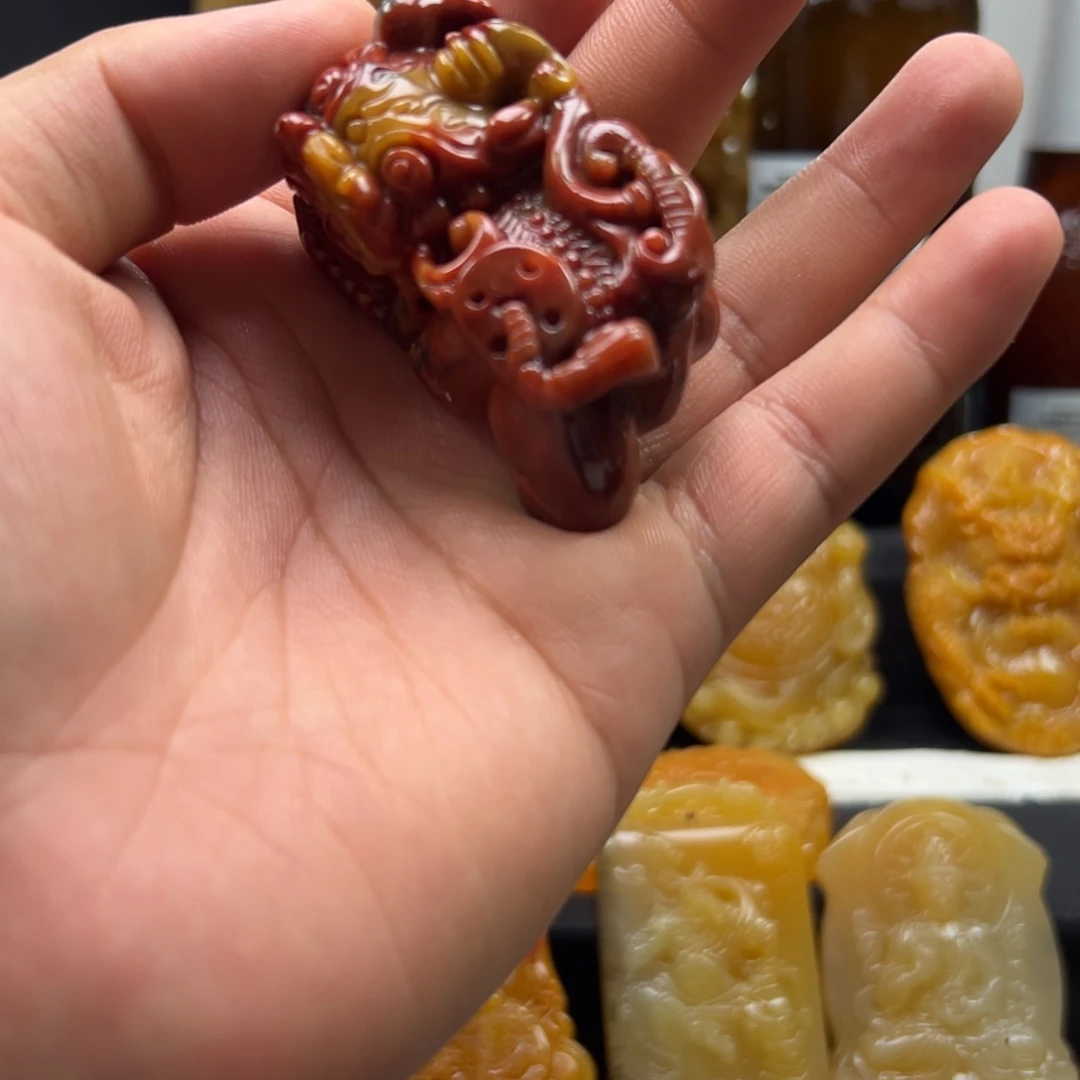 石英质玉（黄龙玉）未镶嵌黄龙玉
