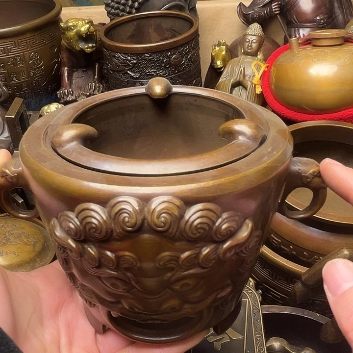 精美铜器批发档口