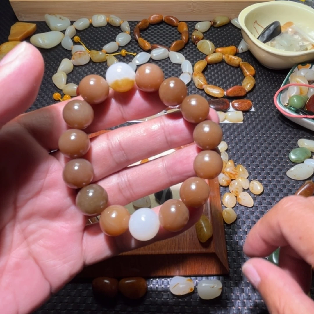 和田玉（糖玉）未镶嵌手链