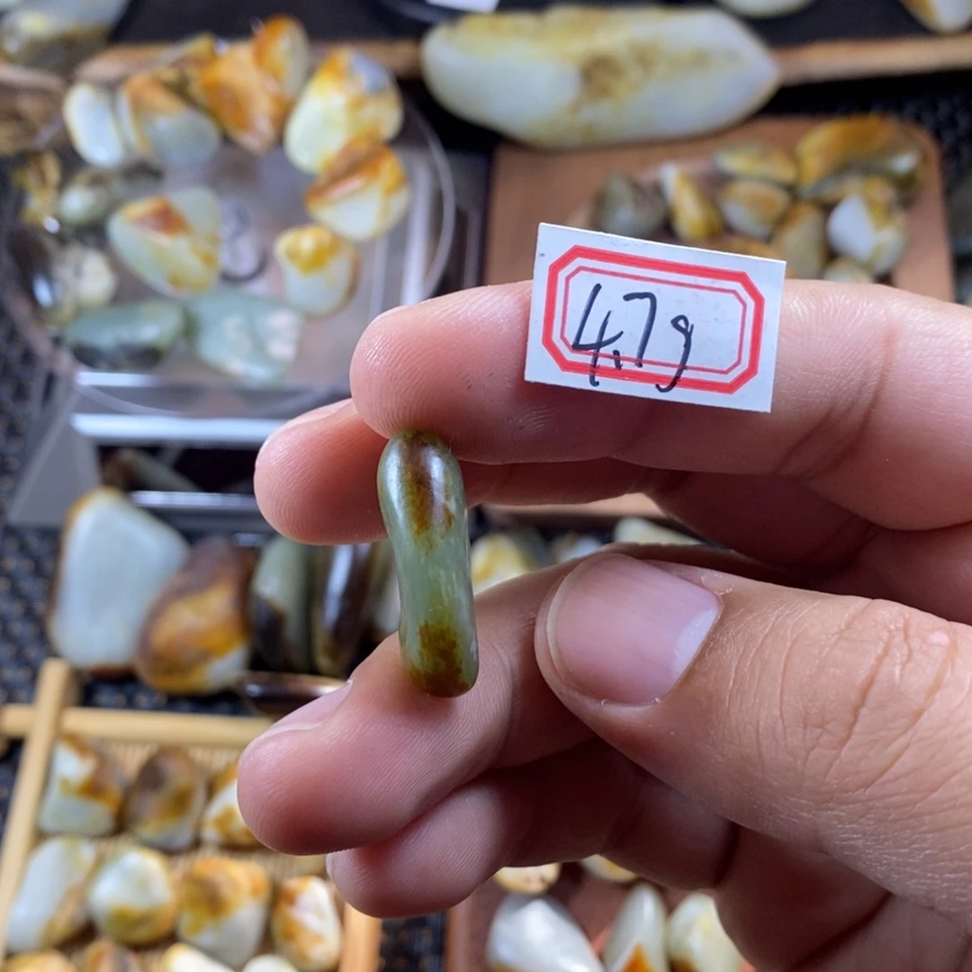 和田玉（糖玉）未镶嵌挂件