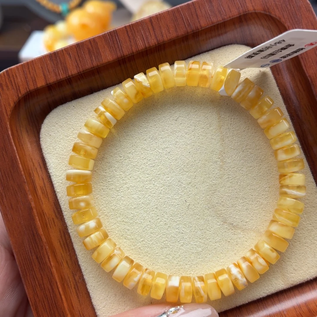 琥珀未镶嵌裸石B012