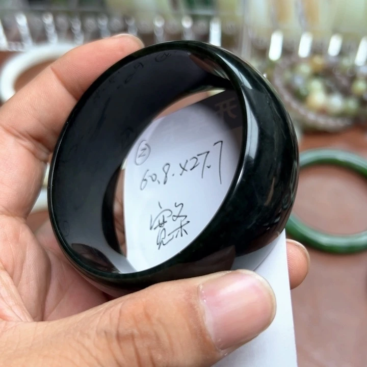 和田玉手镯未镶嵌燕*