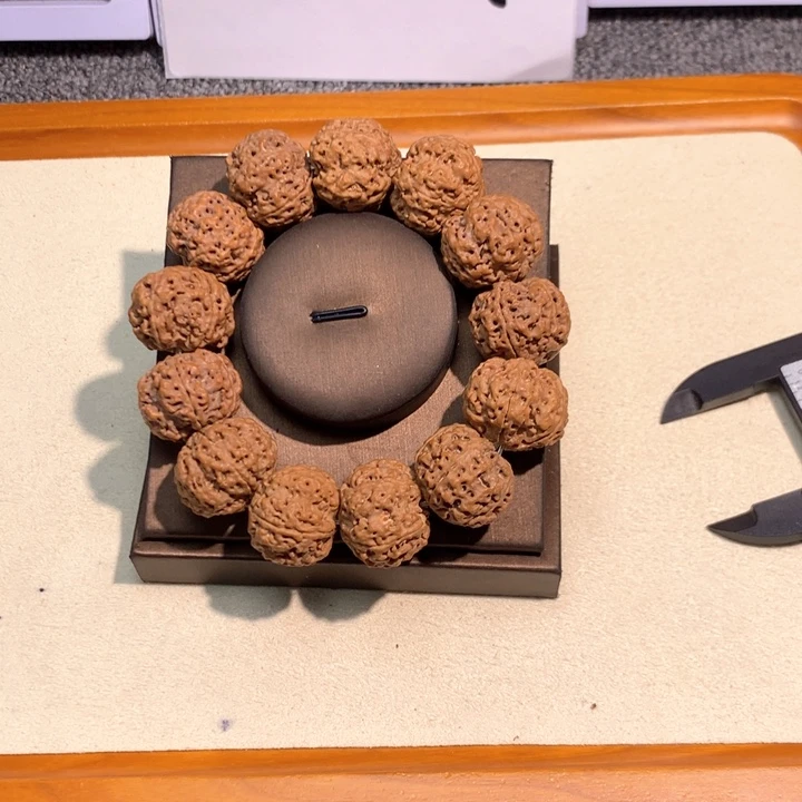 吊坠金刚菩提27号 23大加满肉梅花