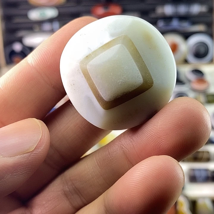 未镶嵌颈饰玛瑙/玉髓