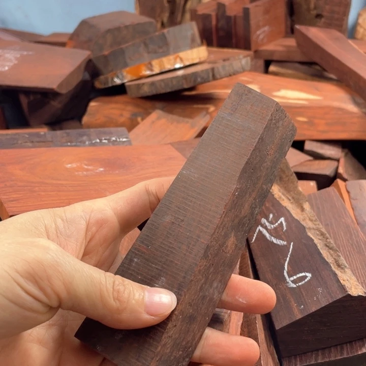 檀香紫檀（小叶紫檀）小***崖