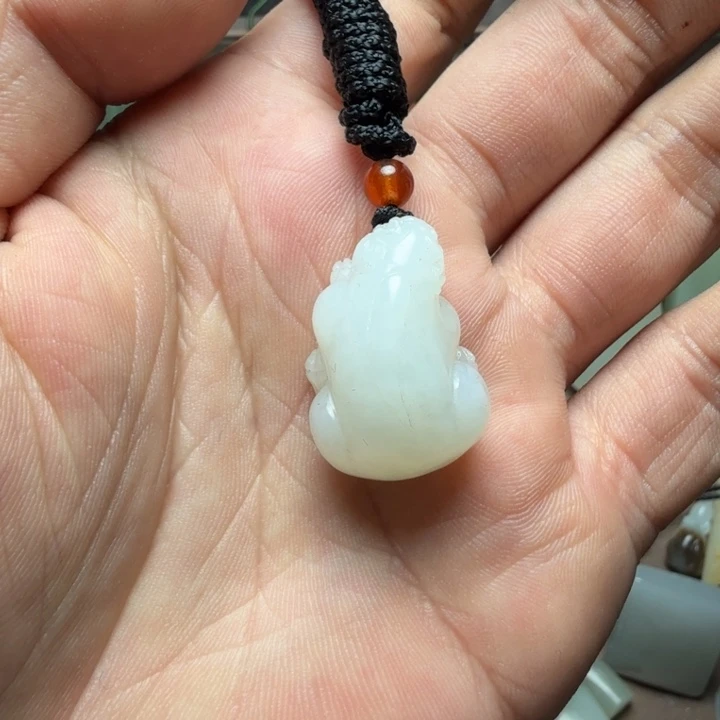 那***谁和田玉未镶嵌颈饰