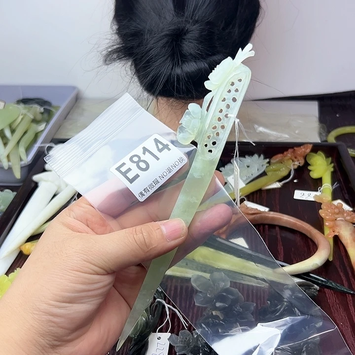 蛇纹石玉发饰合金我****?