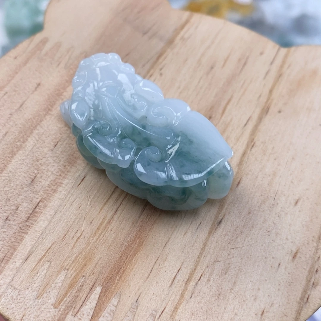 翡翠未镶嵌颈饰多人口含珠如意貔貅吊坠