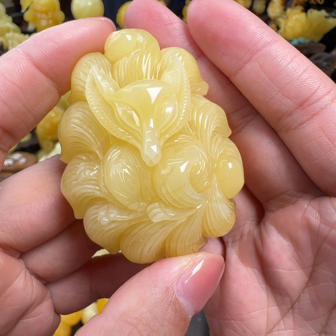 蜜蜡未镶嵌珠宝奇石