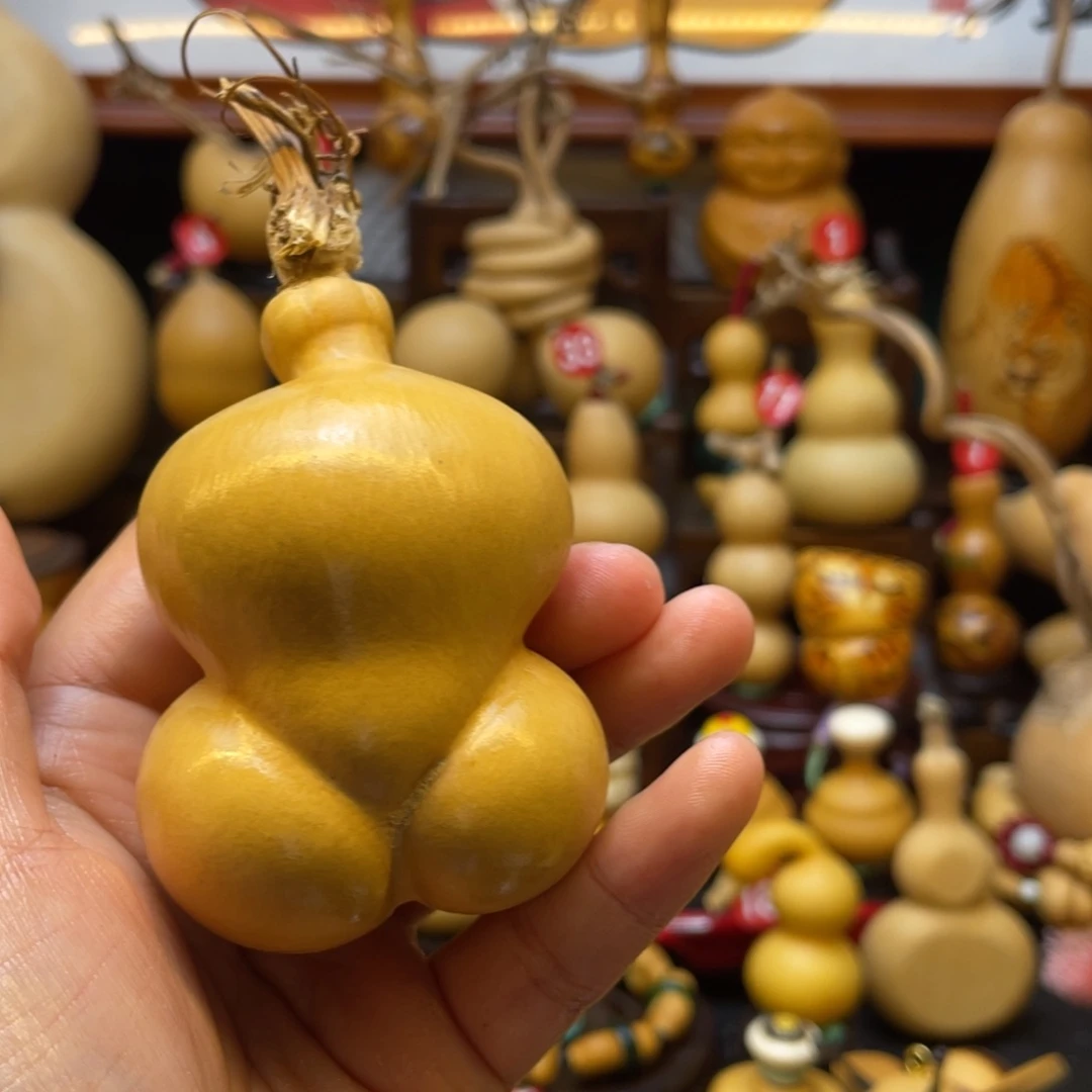 ?**?葫芦笙和我一起去看电影了啊哈哈