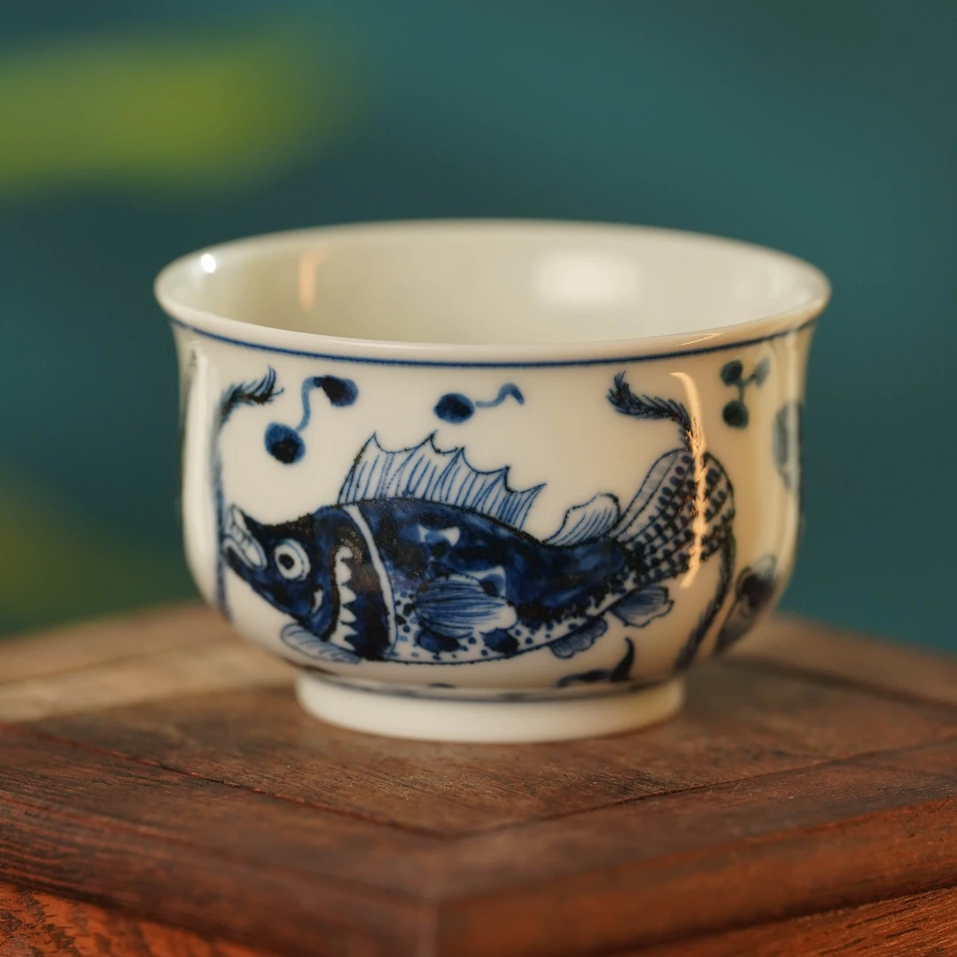 【觀文】红丰窑汪春麟80ml鱼藻仿明杯纯手工手绘景德镇青花瓷