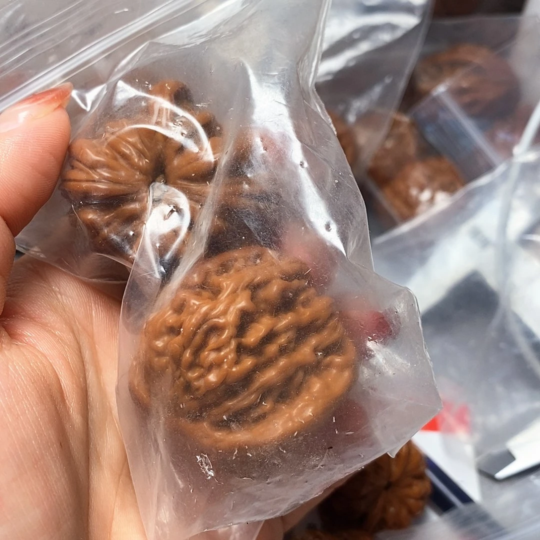 文玩核桃吊坠潇***笑四座楼