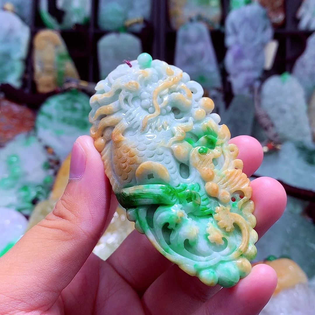 颈饰未镶嵌翡翠天然