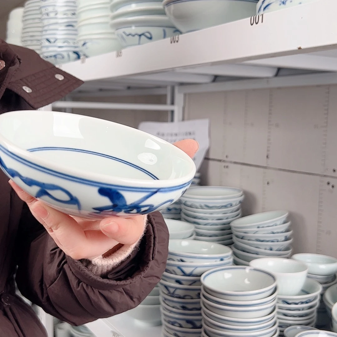 碗微瑕山茶花6寸古碗