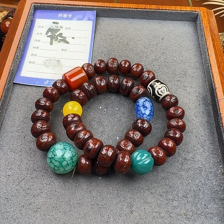 凤眼菩提吊坠手持