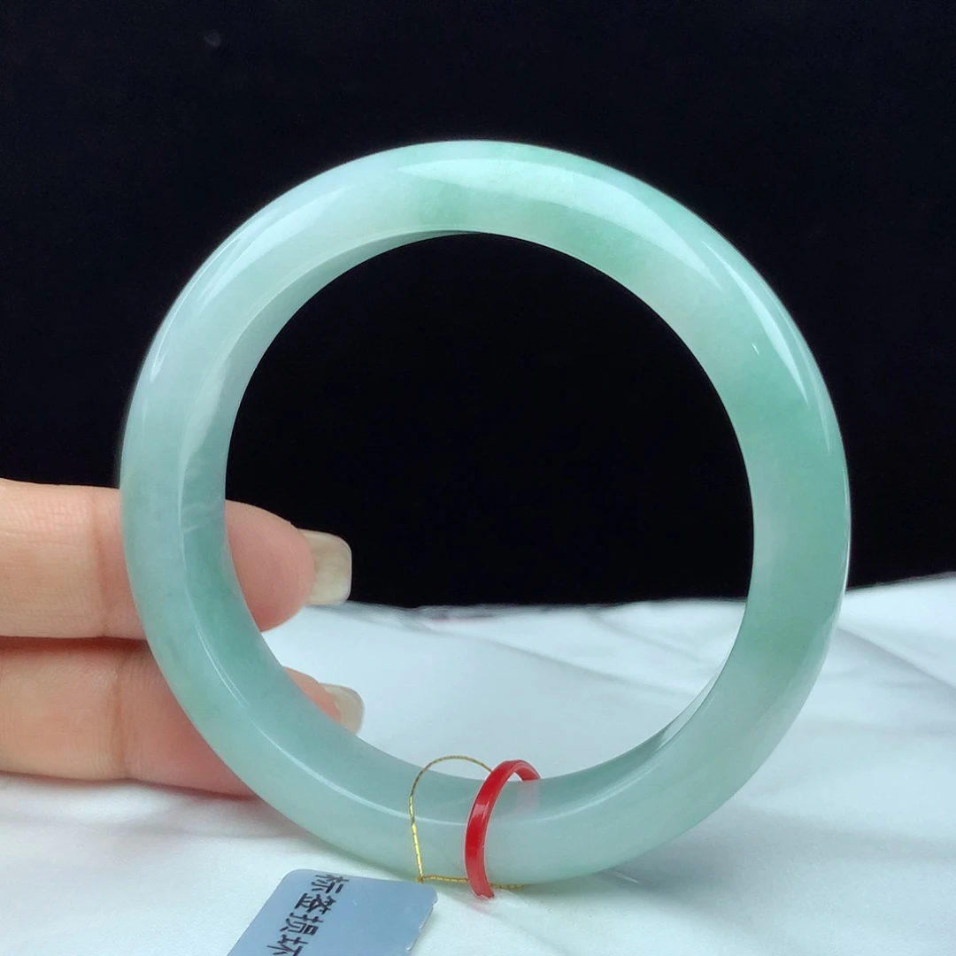 翡翠手镯未镶嵌57圈 3155