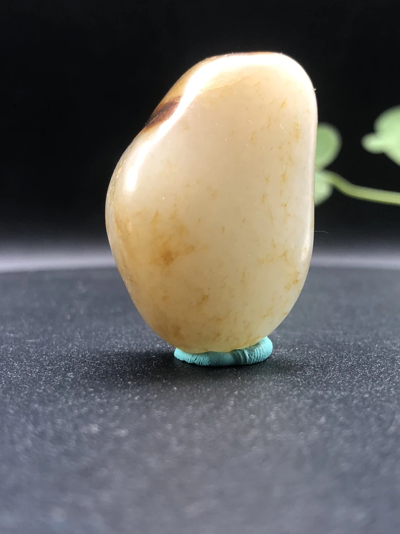 和田玉手串小原石（已打孔）
