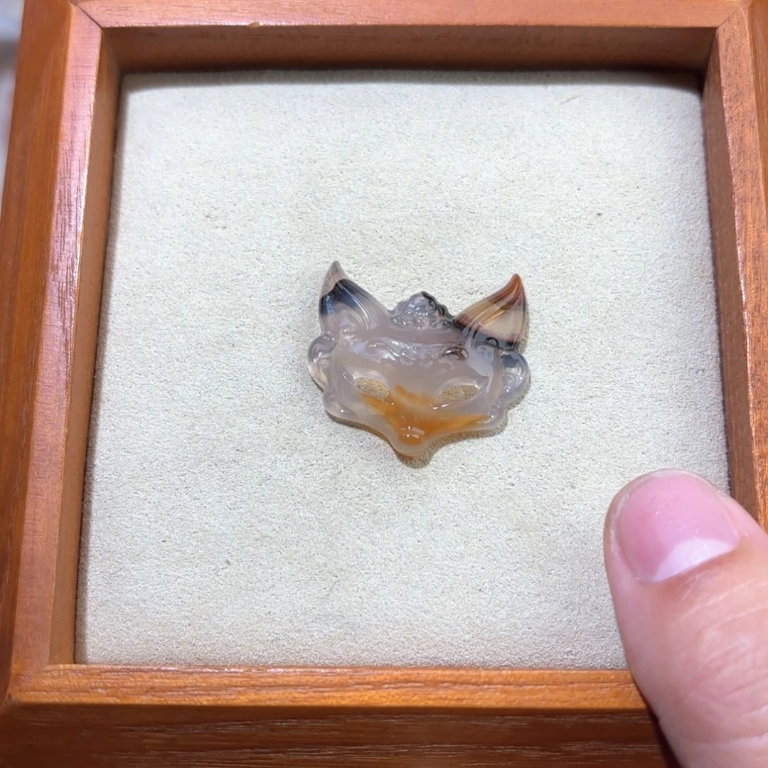 玛瑙/玉髓颈饰未镶嵌乌**-