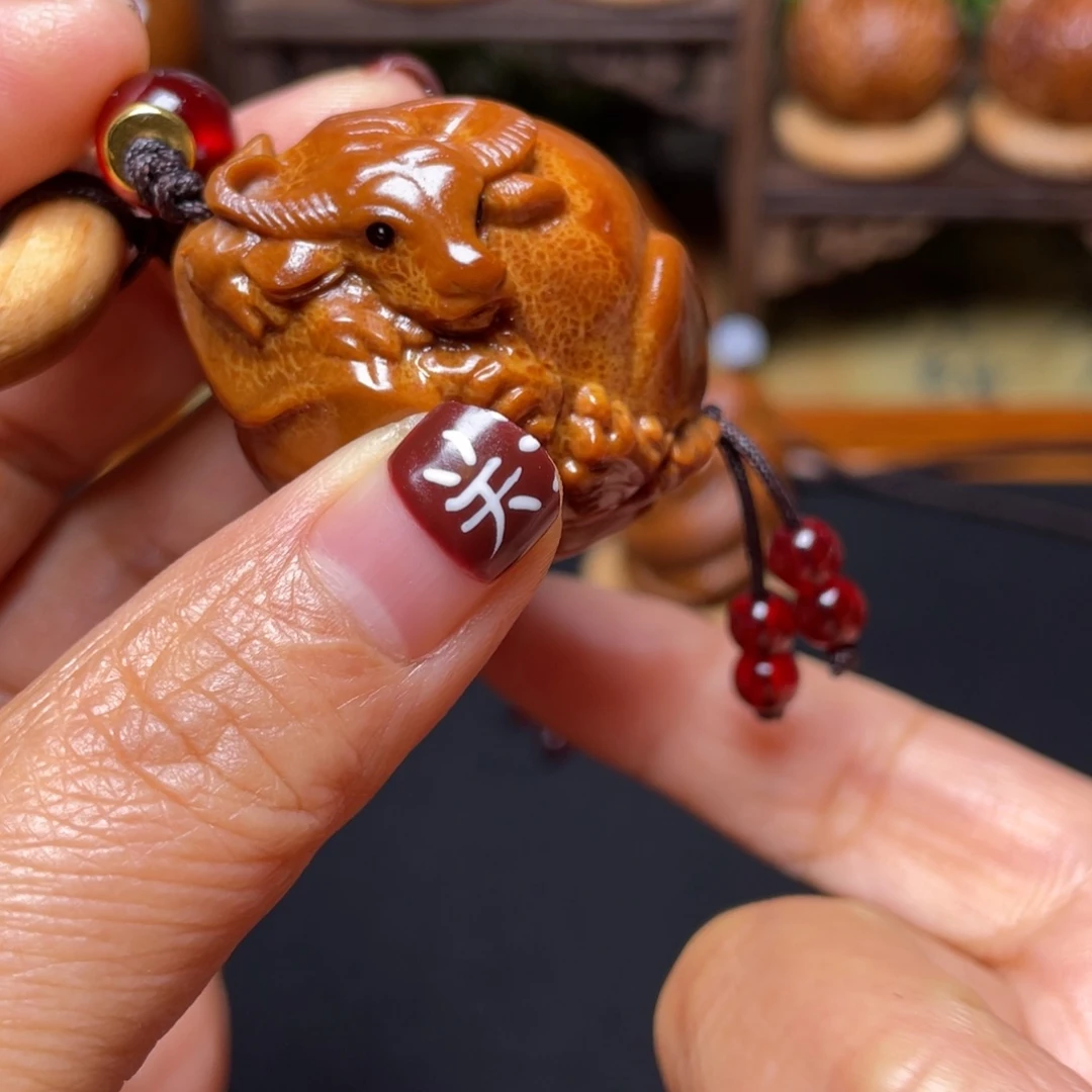 橄榄核吊坠牛掰穿配