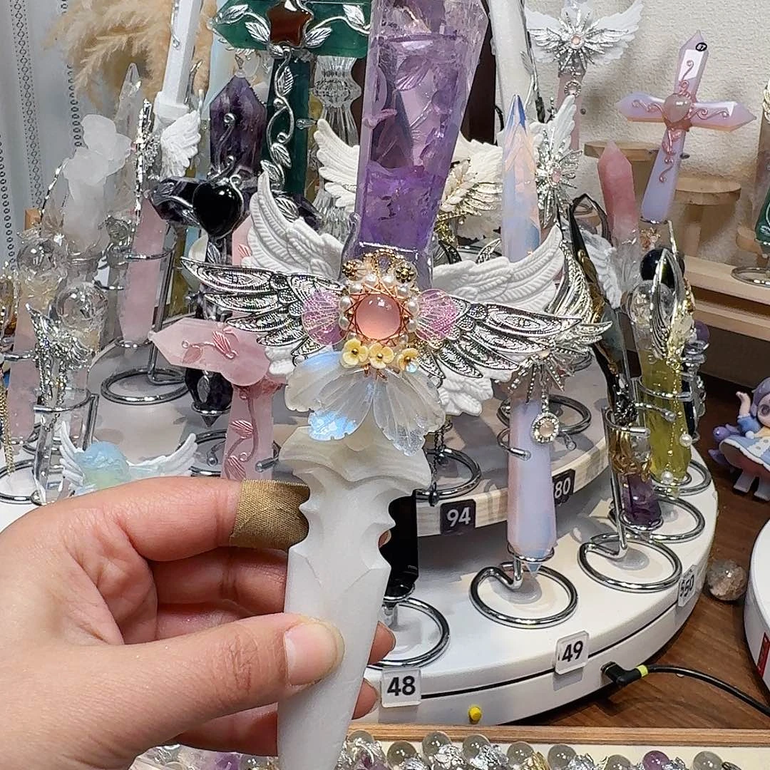 奈***.有机玻璃天然水晶