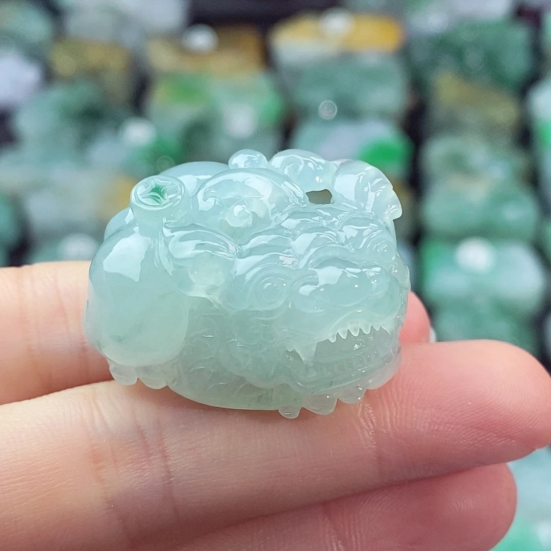 颈饰未镶嵌翡翠天然
