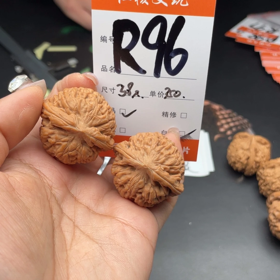 G***.把件文玩核桃38尺寸莲花