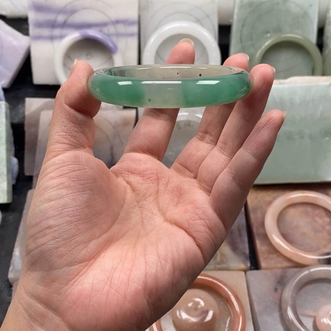 石英质玉未镶嵌手镯58圈口