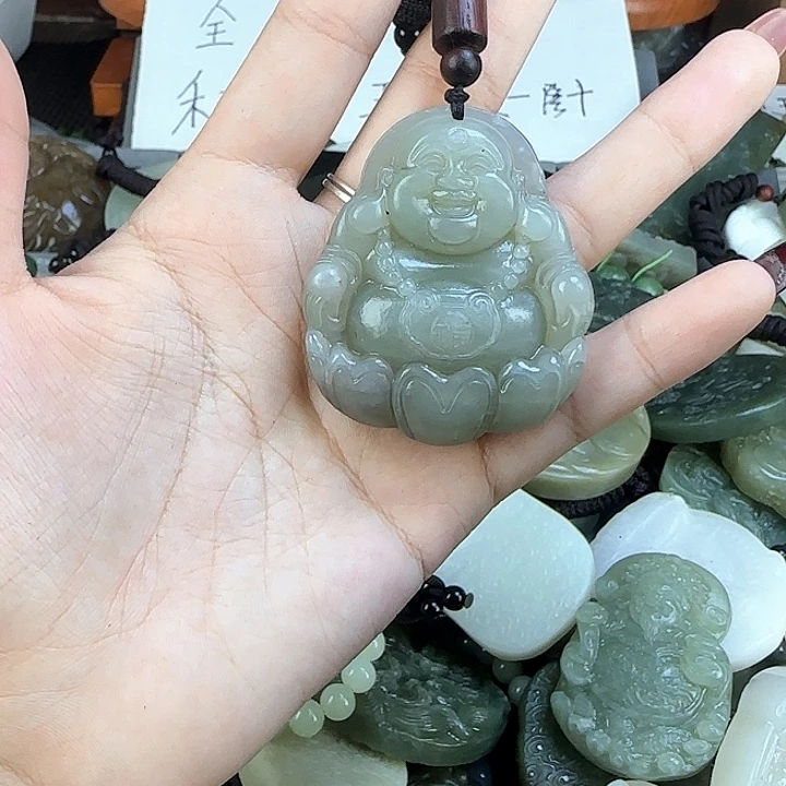 颈饰未镶嵌和田玉