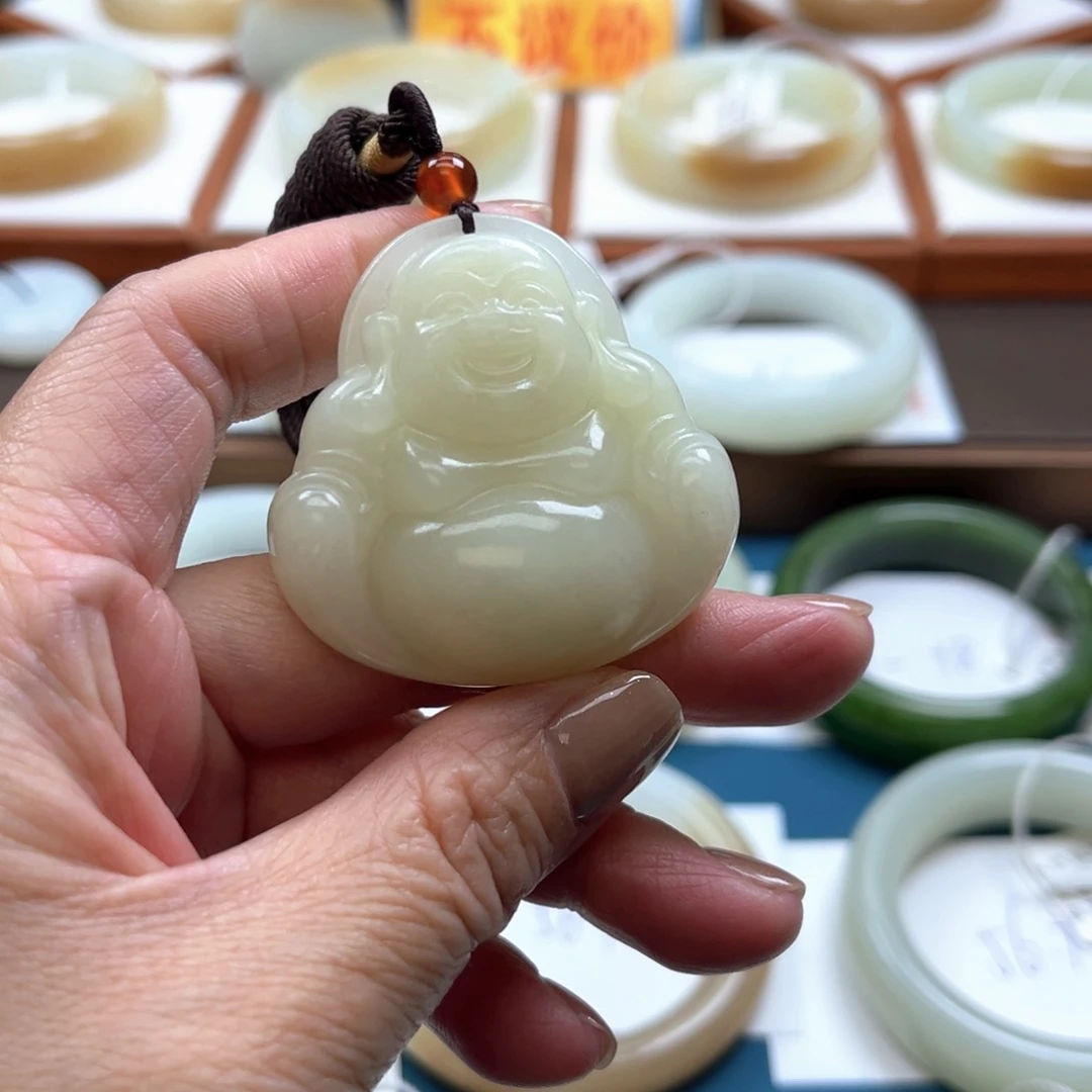 吊坠(赠链)未镶嵌和田玉