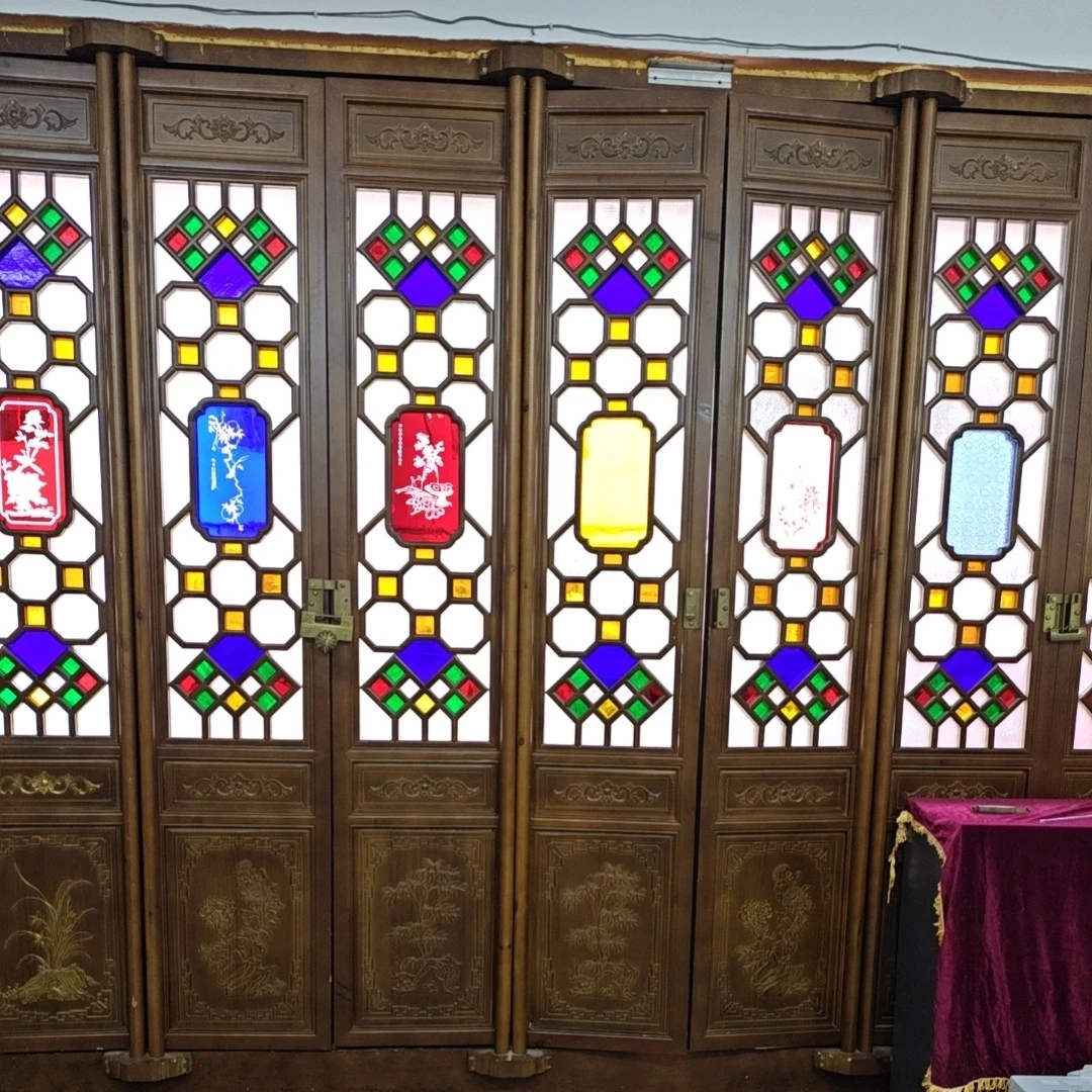 满洲窗岭南风花窗