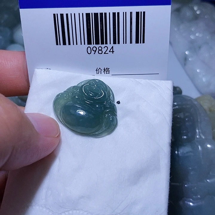 翡翠未镶嵌颈饰天光墟翡翠市场现金代购