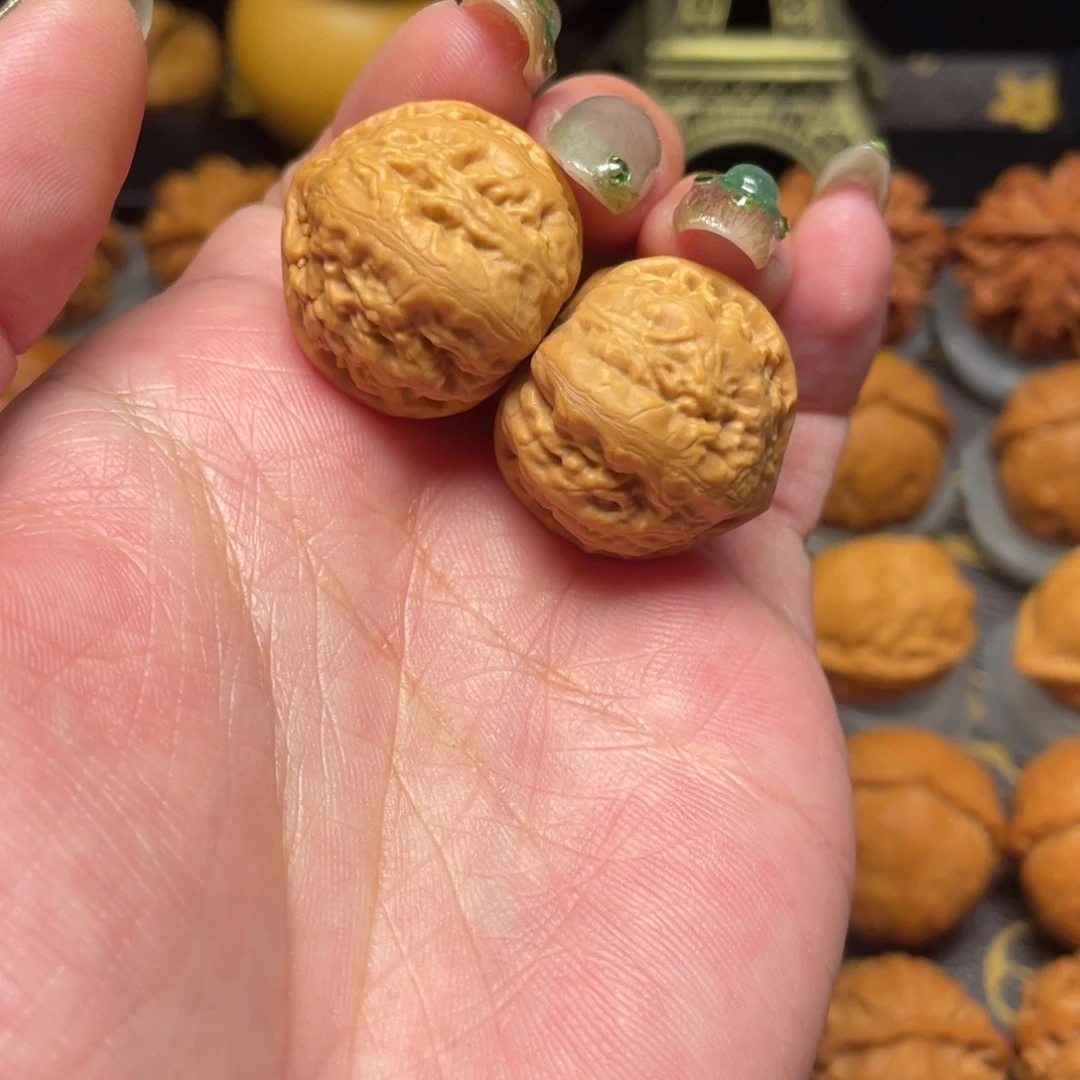 文玩核桃吊坠粗筋霸王龙