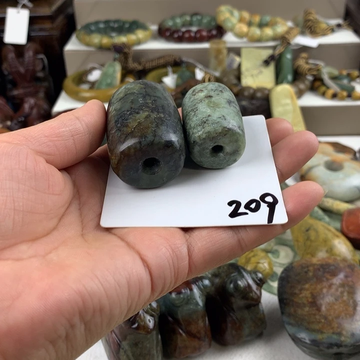 岫岩河磨玉（透闪石质玉）未镶嵌珠宝奇石