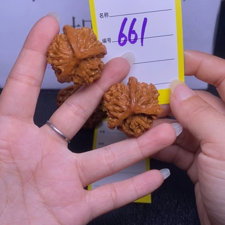 把件文玩核桃661/33三棱