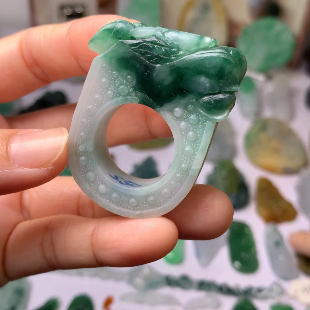 定制翡翠未镶嵌翡翠