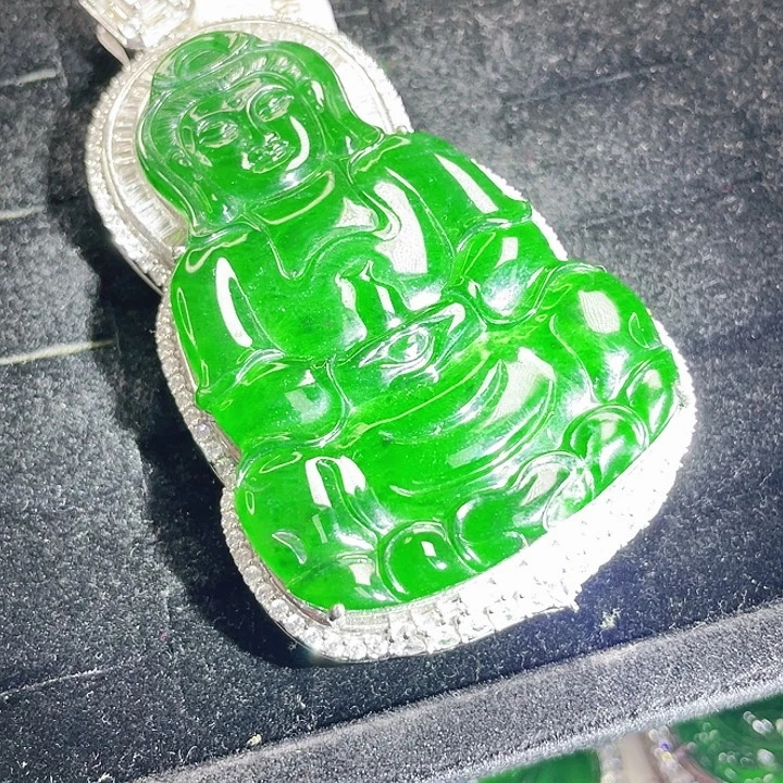 翡翠未镶嵌颈饰66