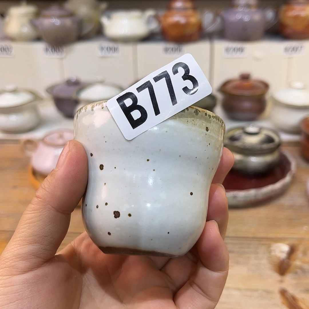 白泥茶杯陶瓷艺术