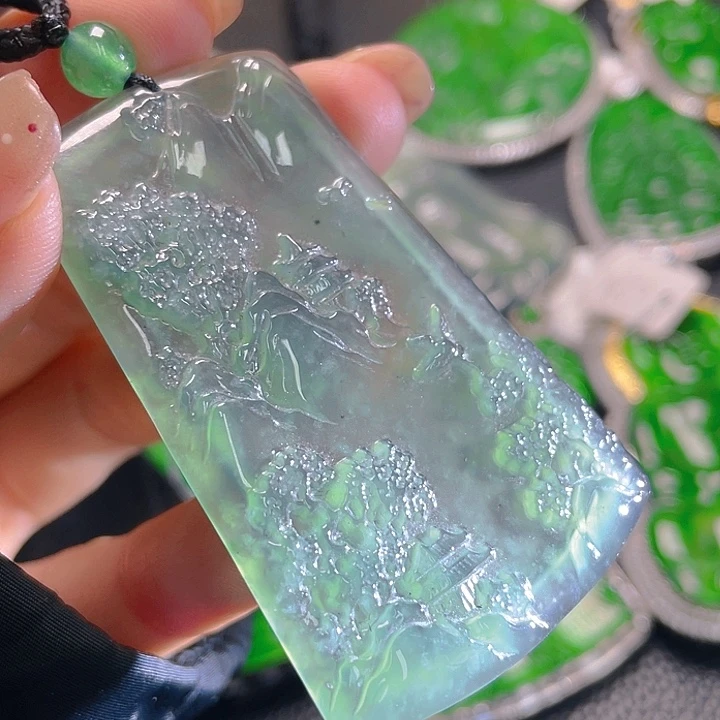 翡翠颈饰未镶嵌82，