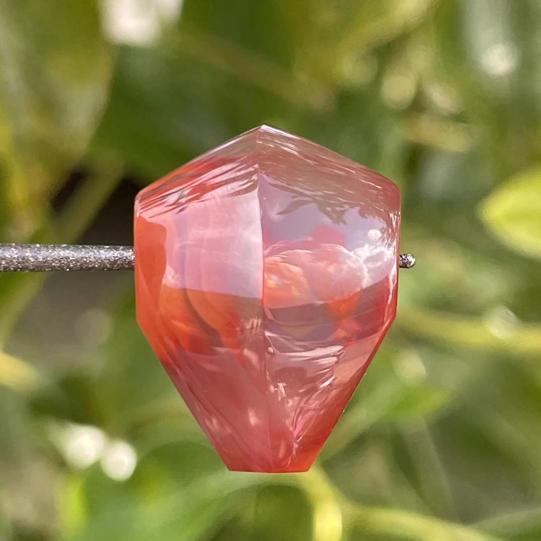 精品南红配饰鲨鱼背三通冰飘尺寸17x22.5x13mm