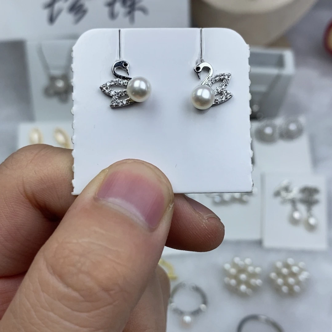 未镶嵌淡水珍珠耳饰